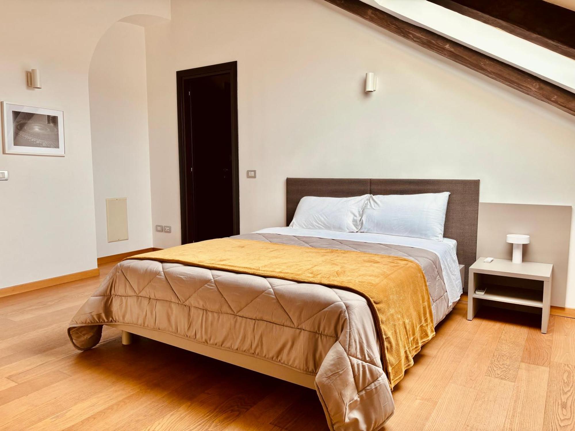 Unonoveuno Luxury Apartment Naples Exterior photo
